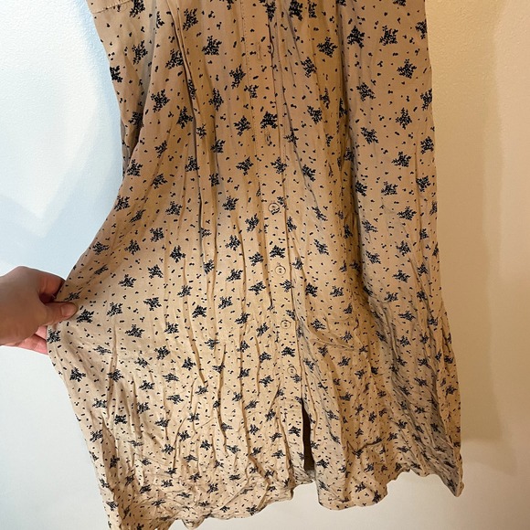 ASTR The Label Dolman Sleeve Button Down Floral Midi Dress SZ Small | Beige - Picture 8 of 15
